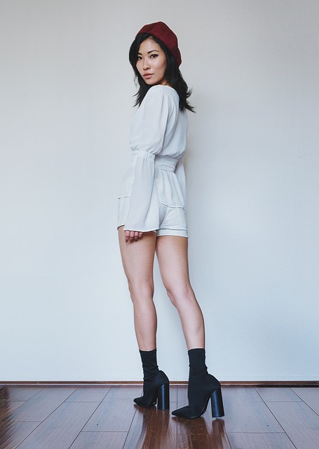 Intégrer le béret dans votre garde-robe : l’accessoire iconique de la mode française à adopter